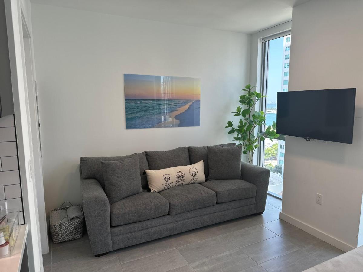 Comfortable Studio With King Bed And Queen Sofa-Bed マイアミ エクステリア 写真